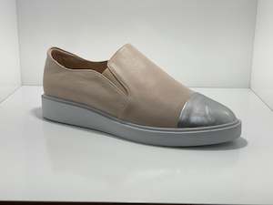 Casual: Diamond Casual