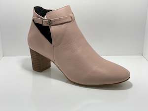 A E: Banjo Boot - Heel