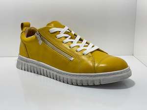 Clarence Casual - Zip & Lace