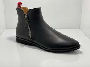 Rollie: Madison Black Side Zip Boot