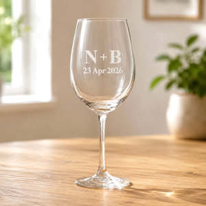 Engraved Wine Glasses: Engraved Wedding Wine Glass with Initials and Date