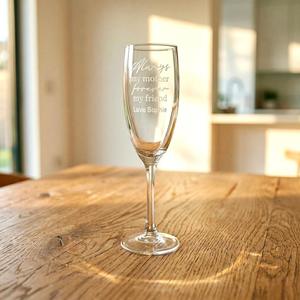 Personalised Engraved Champagne Flutes: Custom Engraved Champagne Flute for Mum