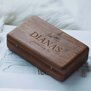 Christmas: Personalised Wooden Jewellery Box