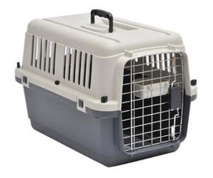 Dog Housing Travel: Pet Carrier Deluxe**