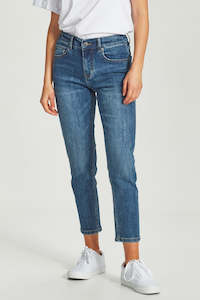 Jeans: Kailey Short Stuff - Dark Blue