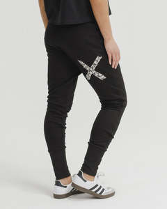 Apartment Pant - Winter Graphite Daisy X
