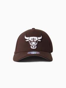 Autumn Colour 110 Bulls Snapback - Washed Chocolate