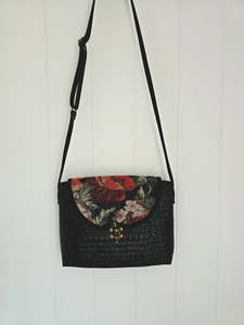 Handbags Wallets 1: Nintra Sling Back Bag