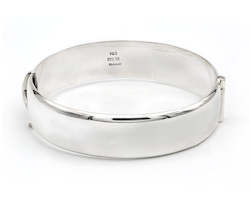 Bracelets: Solid Silver Oval Clasp Bracelet