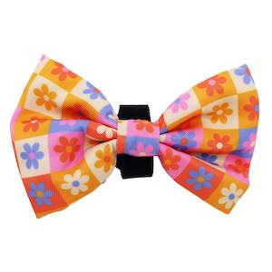 Daisies for Days- Bowtie-Medium