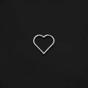 ASTM F136 Implant Grade Titanium Heart Hinged Ring Clicker