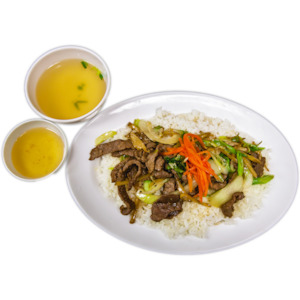 Rice Dishes: R16. Stir Fry Beef with Ginger & Spring Onion on Rice
