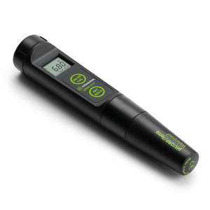 Milwaukee: Milwaukee MAX Waterproof 3-in-1 pH/ORP/Temp Tester with Replaceable Probe
