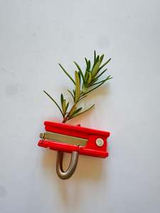 Finger snips