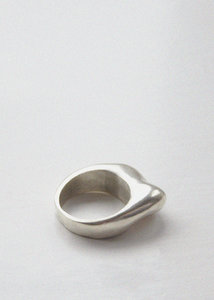 Products: VALENTINE RING - Pigment studio