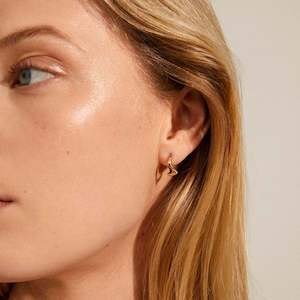 Gold Jewellery: Alberte Organic Shape Hoop Earrings - Gold Plated