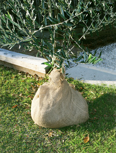 Products: Hessian Cover - Pillar