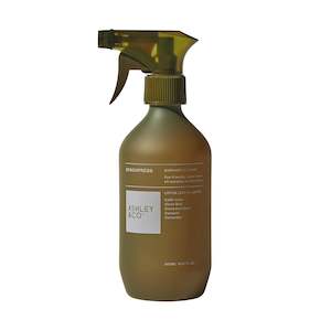 Ashley & Co - HomeKeeping Surface Spray - Benchpress 500ml