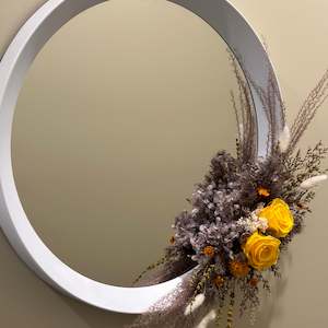 Dried Flowers: Classic Mirror