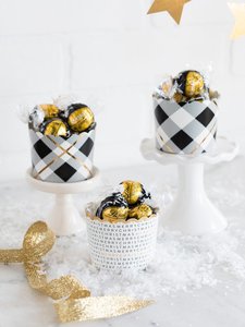 Products: Golden Plaid Christmas Baking Cups - Pixie Party Boutique