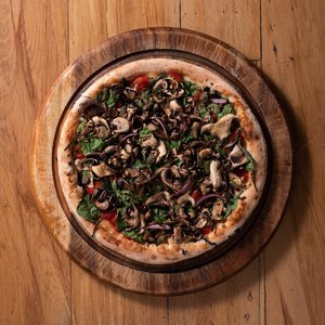frozen pizza, presto, ready made, auckland, new zealand wide, restaurant quality, italian, maori — Pizza Presto: Vegetarian Box - Pizza Presto