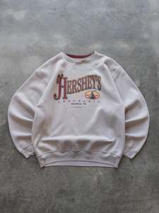 Earth Tones: Vintage 1997 Hershey’s Chocolate Sweatshirt (XL)