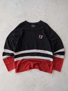 20 Off November 2025 Add To Sale: Vintage Guess USA Sweatshirt (L)