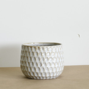 Ceramics: 15cm Dimple Gloss Ceramic Pot