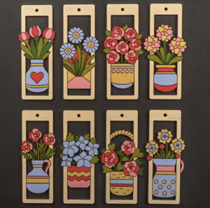 Wooden Flower-Shaped Decorative Pieces  (1pc)