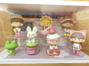 Finding Unicorn: FINDING UNICORN - Molinta Cherry Blossom Cafe Series Blind Box Display Set