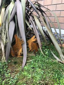 Animals Farming 1: Garden Bunny Spike – Set of Two