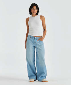 Wrangler Low Farrah Groove Blue Jean