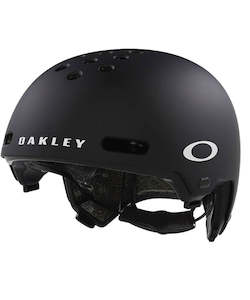 Boards Sports: Oakley ST1 Aus/NZ Helmet - Matte Black