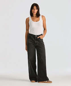 Wrangler Mid Stevie Relaxed Wide Jeans - Nightwatch Black