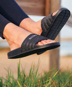Roxy Womens Slippy Water-Friendly Slides - Black/M Gold