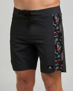 Men: The Mad Hueys She'll Be Right 18" Boardshort - Vintage Black