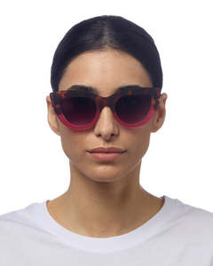 Okkia Claudia Big Cat Eye Sunglasses - Havana/Pink
