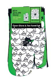 Sentimental: NZ Pot Holder & Oven Glove Set - New Zealand Sheep