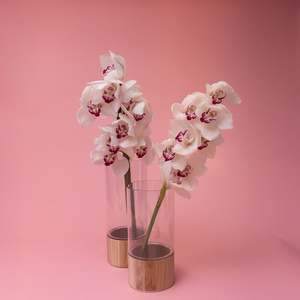 Gifts: Wooden Base Vase