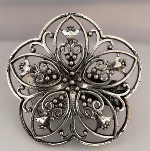 Accessories: CelticTwists Scarf Buckle