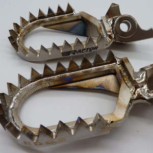 Honda CRF250R/CRF450R 2002-23, CR125R/CR250R 2002-07 Edge Footpegs