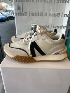 Shoes: Lacoste, Shoes, 42