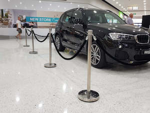 Deluxe Rope Stand Barrier – Crown Top