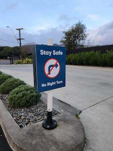 Queuing Stanchions 1: Flexible Sign Post