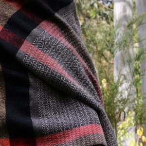 Weaving • • Hidden