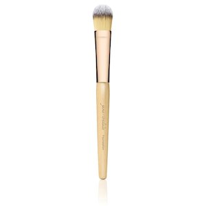 Products: Foundation Brush – Rose Gold
