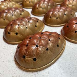 Hazelnut Crunch Easter Eggs (vegan)