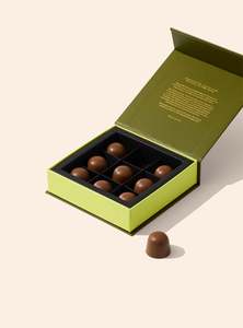 Valentines 2021: Bennetts Roasted Hazelnut & Crispy Praline in Milk Chocolate
