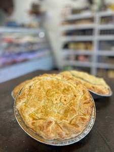 Pies: Beef with Whitestone Blue Cheese - Family Pie (Friday Collection)