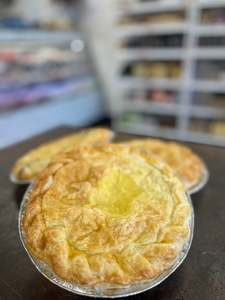 Beef with Cheddar Cheese - Family Pie (Friday Collection)